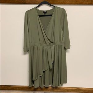 Green mid dress